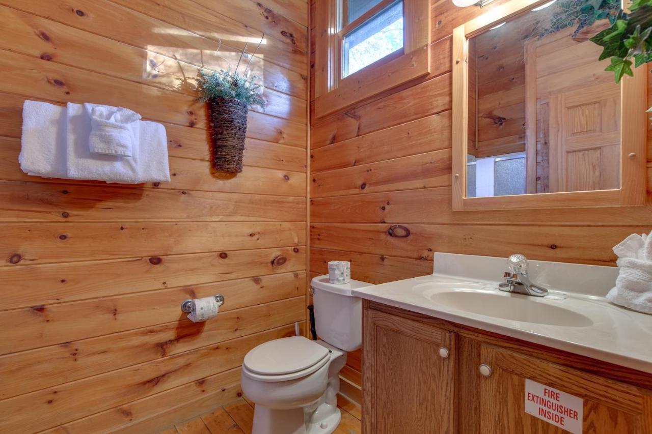 Wildwood Cove, 2 Bedrooms, Fireplace, Wifi, Jetted Tub, Hot Tub, Sleeps 6 Sevierville Dış mekan fotoğraf
